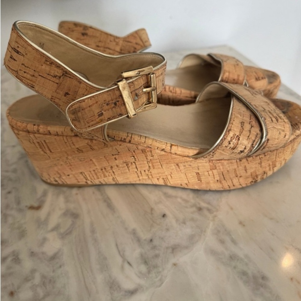 Nice cork shoes by Stuart Weitzman.  Size 7 1/2.